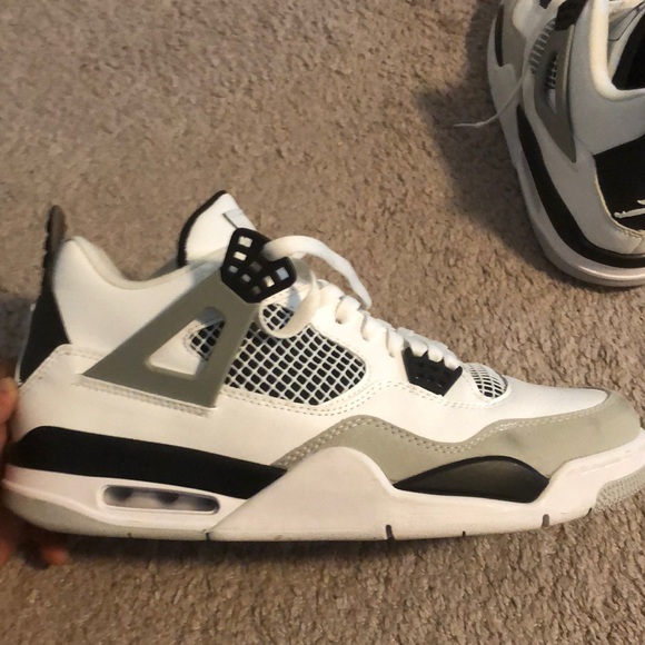 Nike Air Jordan 4 Retro - Military Black (US 11 Mens)